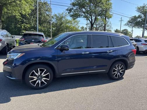 2019 Honda Pilot Touring 8-Passenger