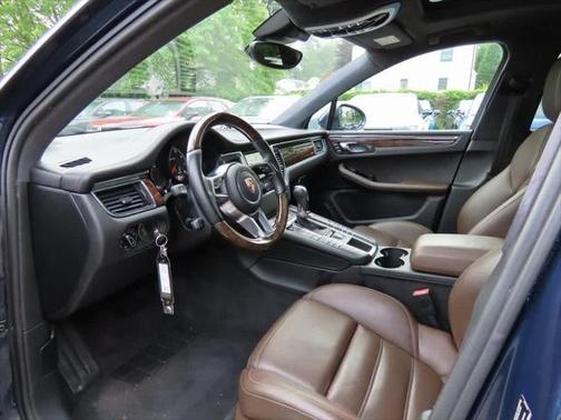 2015 Porsche Macan Turbo