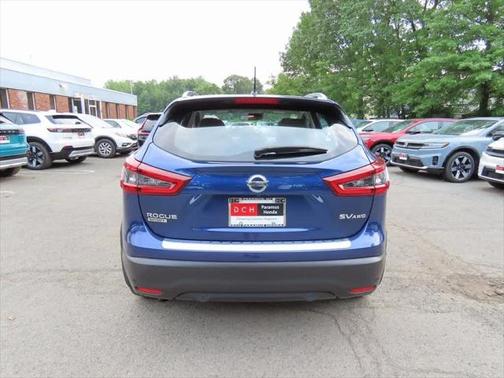 2022 Nissan Rogue Sport SV