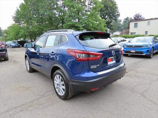 2022 Nissan Rogue Sport SV