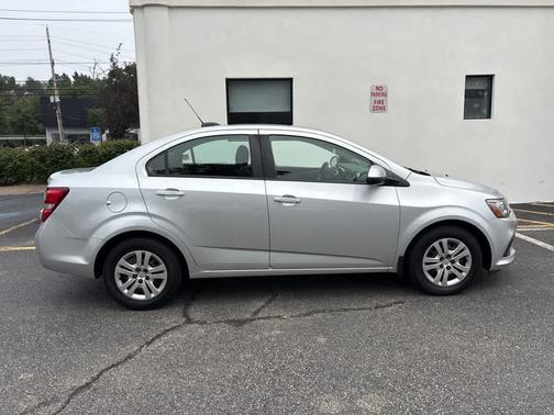 2019 Chevrolet Sonic LS