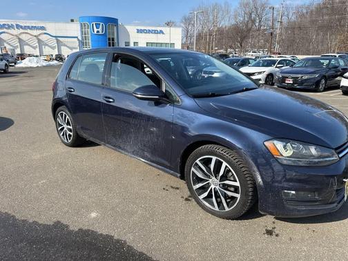 2016 Volkswagen Golf TSI SE 4-Door