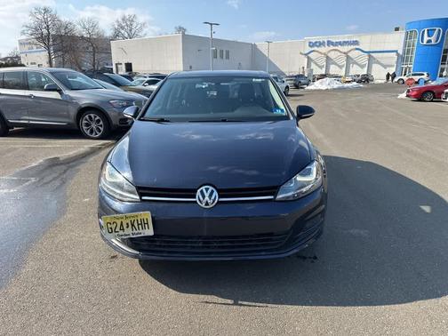 2016 Volkswagen Golf TSI SE 4-Door