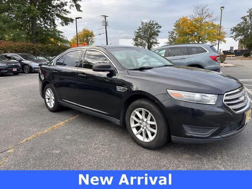 2013 Ford Taurus SE