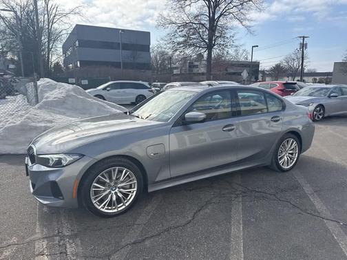 2023 BMW 330e xDrive