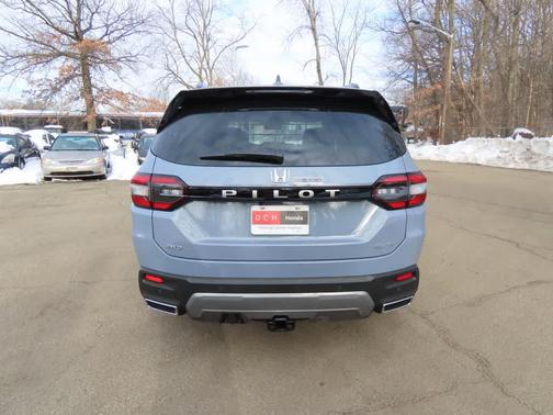 Sonic Gray Pearl 2026 Honda Pilot Elite