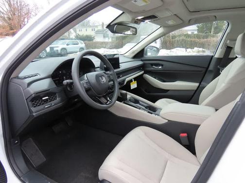 Platinum White Pearl 2026 Honda Accord SE