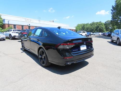 Crystal Black Pearl 2023 Honda Accord Hybrid Sport-L