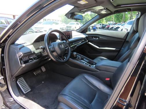Crystal Black Pearl 2023 Honda Accord Hybrid Sport-L