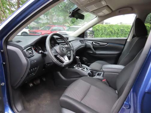 Caspian Blue Metallic 2019 Nissan Rogue SV