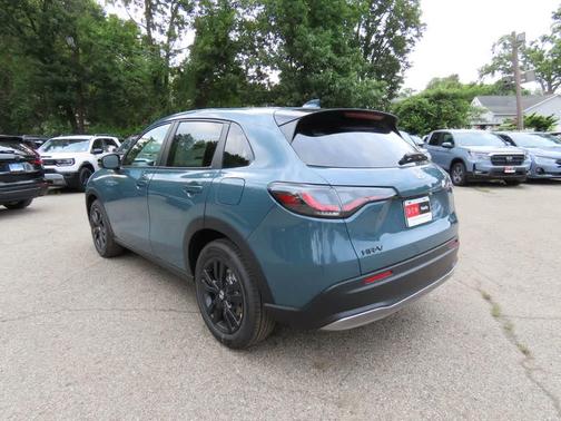 Pearl 2027 Honda HR-V Sport
