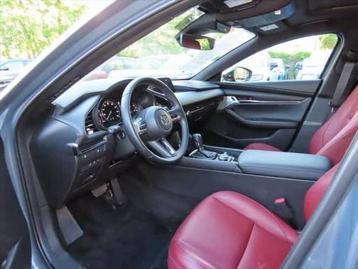 2022 Mazda Mazda3 Carbon Edition