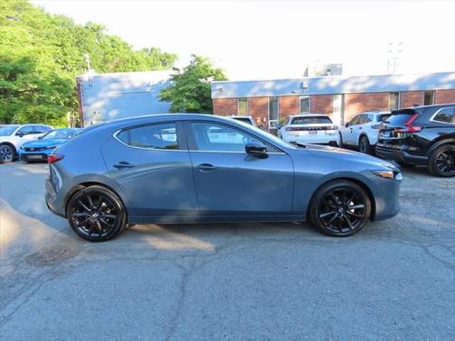 2022 Mazda Mazda3 Carbon Edition