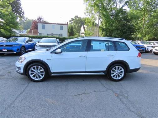 2017 Volkswagen Golf Alltrack TSI SE