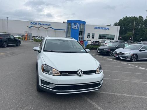 2017 Volkswagen Golf Alltrack TSI SE