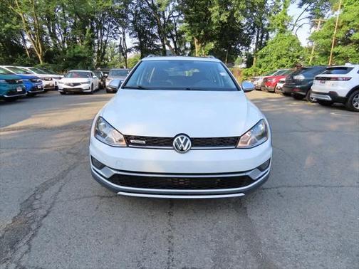 2017 Volkswagen Golf Alltrack TSI SE