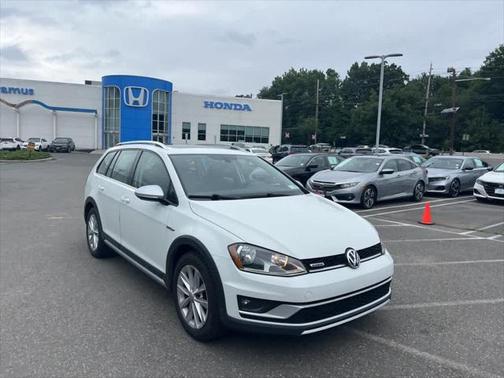 2017 Volkswagen Golf Alltrack TSI SE