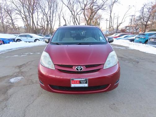 2010 Toyota Sienna LE