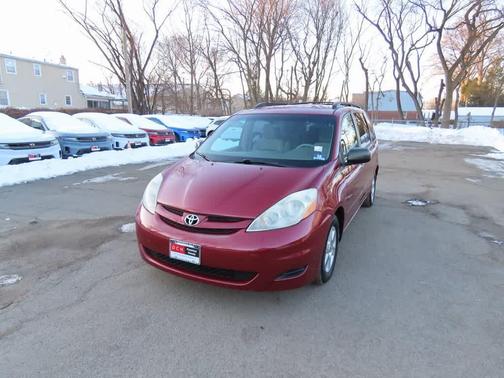 2010 Toyota Sienna LE