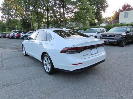 Platinum White Pearl 2023 Honda Accord LX