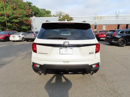 2022 Honda Passport Elite