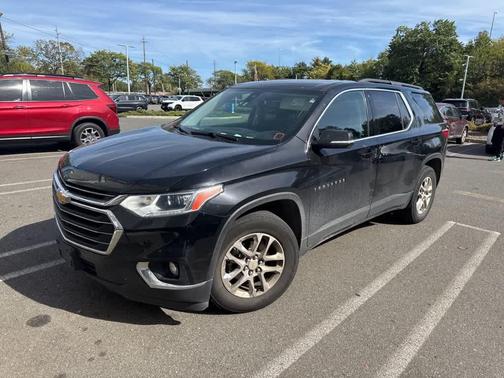2021 Chevrolet Traverse LT Cloth