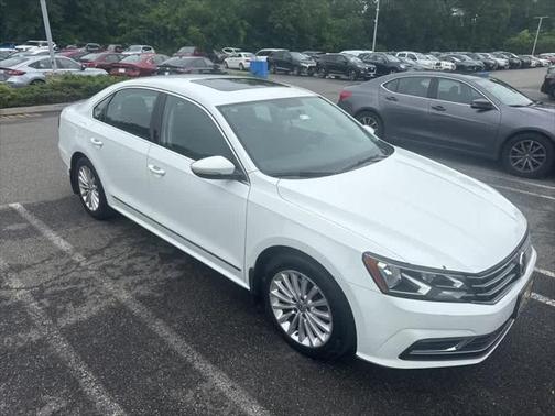 2016 Volkswagen Passat 1.8T SE