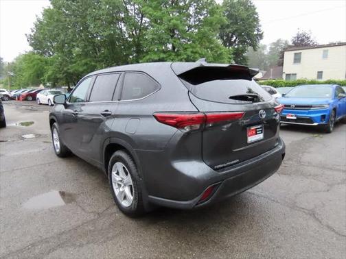 2020 Toyota Highlander LE