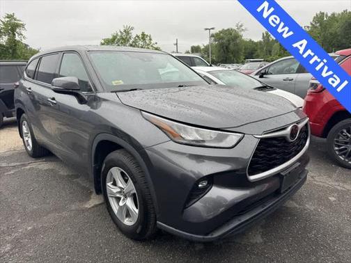 2020 Toyota Highlander LE