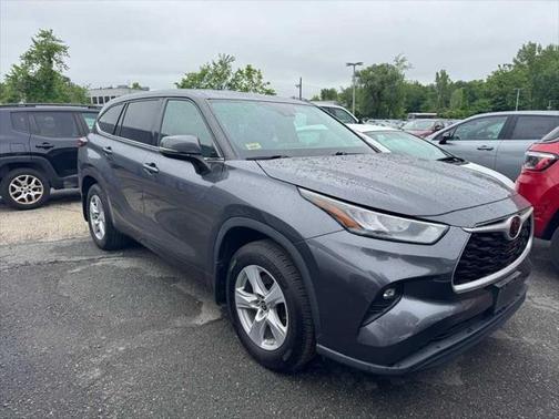 2020 Toyota Highlander LE