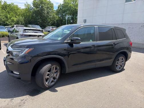 Crystal Black Pearl 2023 Honda Passport EX-L