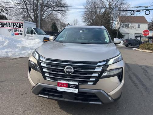 2025 Nissan Rogue SL