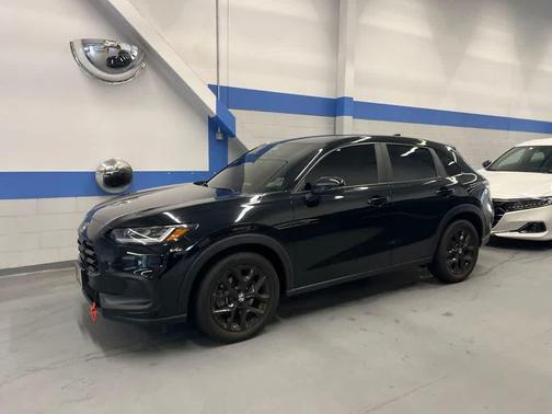 Crystal Black Pearl 2024 Honda HR-V Sport