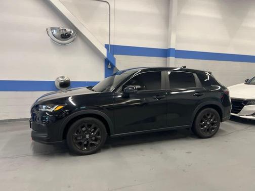 Crystal Black Pearl 2024 Honda HR-V Sport