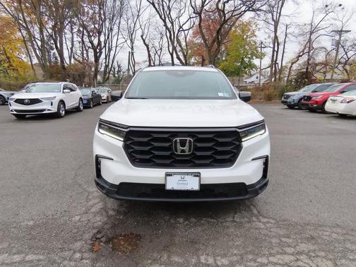 2023 Honda Pilot Sport