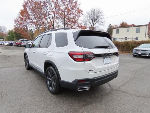 2023 Honda Pilot Sport