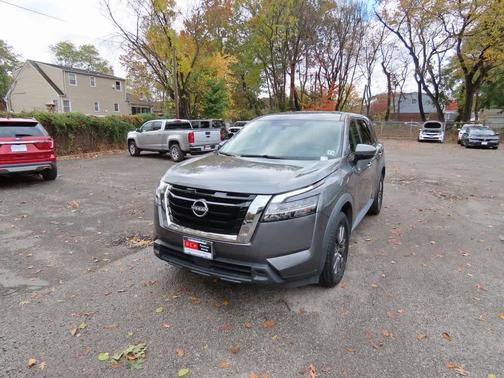2022 Nissan Pathfinder S