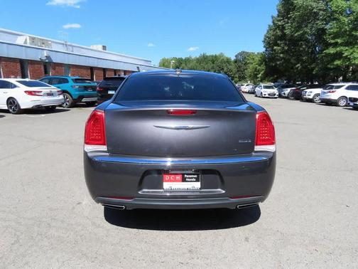 2019 Chrysler 300 Limited