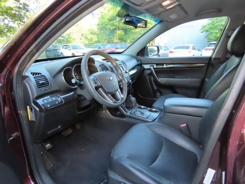 Dark Cherry 2013 Kia Sorento LX