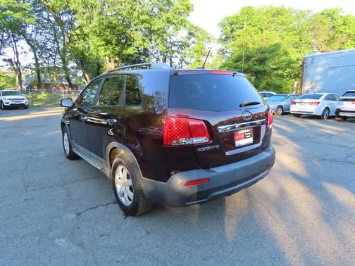 Dark Cherry 2013 Kia Sorento LX