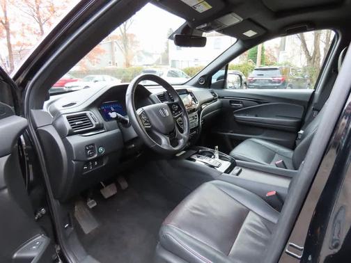 2022 Honda Pilot Black Edition