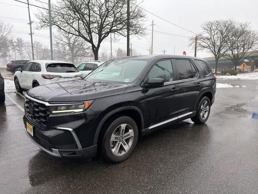 2023 Honda Pilot EX-L 8-Passenger