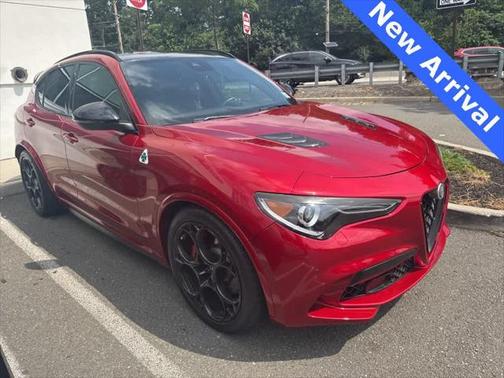 2022 Alfa Romeo Stelvio Quadrifoglio