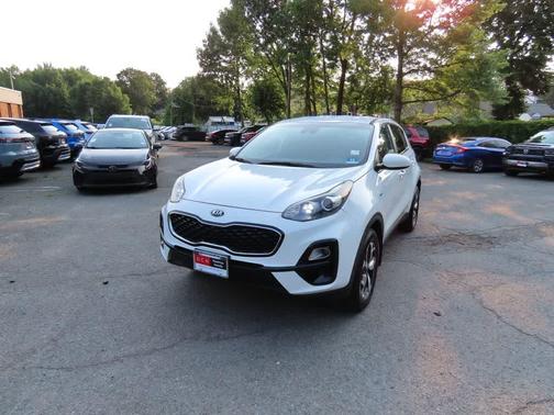 Clear White 2020 Kia Sportage LX