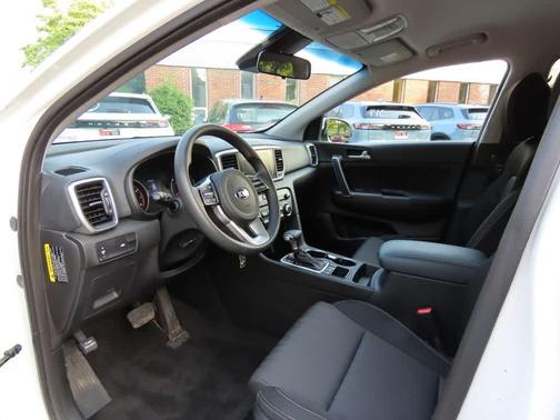 Clear White 2020 Kia Sportage LX