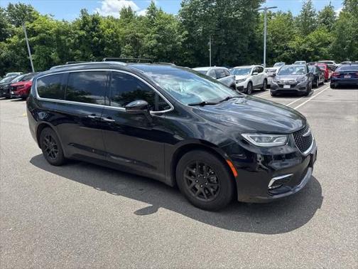 2021 Chrysler Pacifica Touring-L