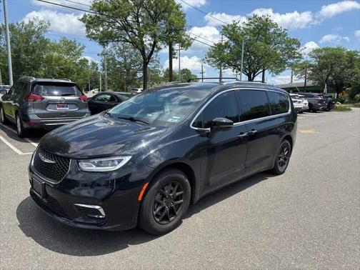 2021 Chrysler Pacifica Touring-L