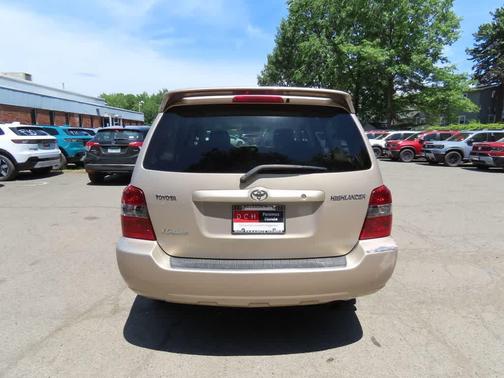 Sonora Gold Pearl 2004 Toyota Highlander