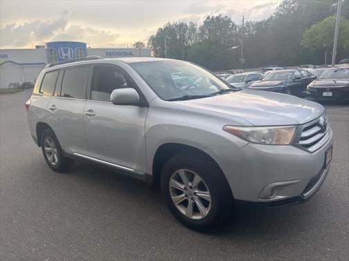 2013 Toyota Highlander Base Plus
