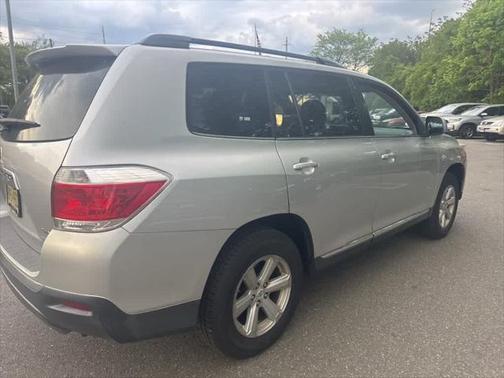 2013 Toyota Highlander Base Plus